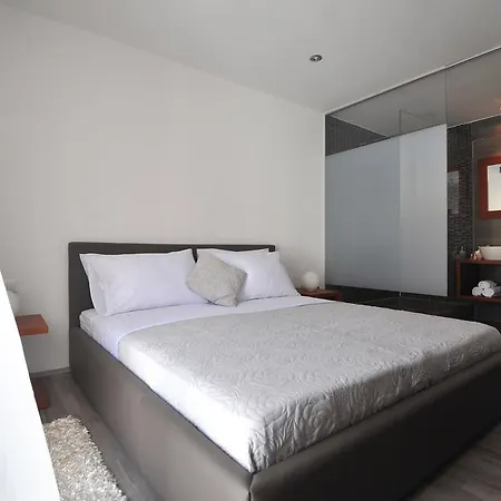 People'S Square Room Zára