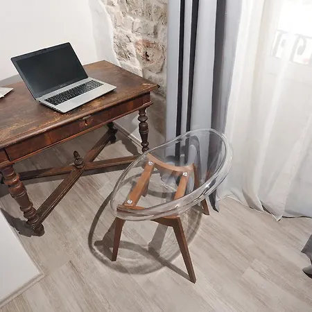 Pensjonat People'S Square Room